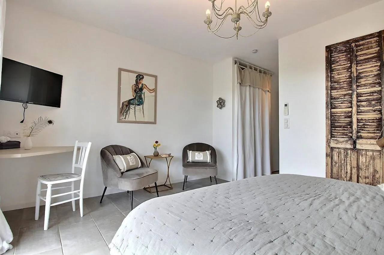 La Villa Aux Oliviers Flayosc Alojamento de Acomodação e Pequeno-almoço