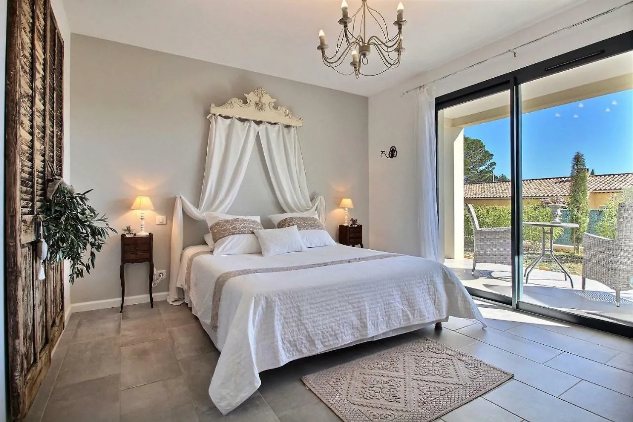 La Villa Aux Oliviers Flayosc Alojamento de Acomodação e Pequeno-almoço
